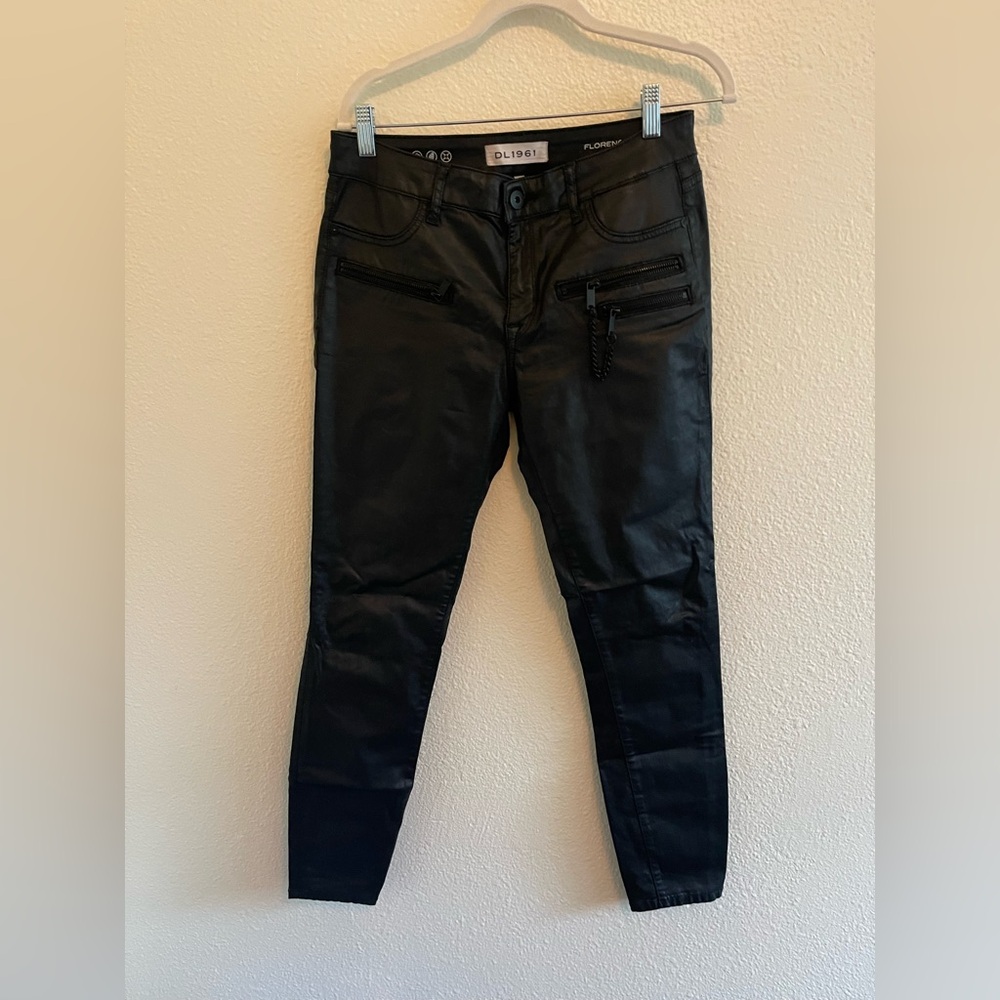 DL1961 Women's Black Skinny Jeans